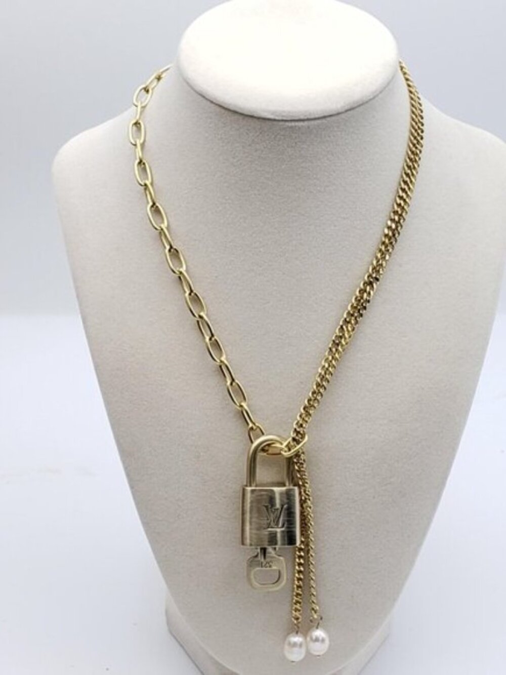 Stainless Steel Gold-Plated Necklace with Authentic Louis Vuitton Padlock - Picture 14 of 15